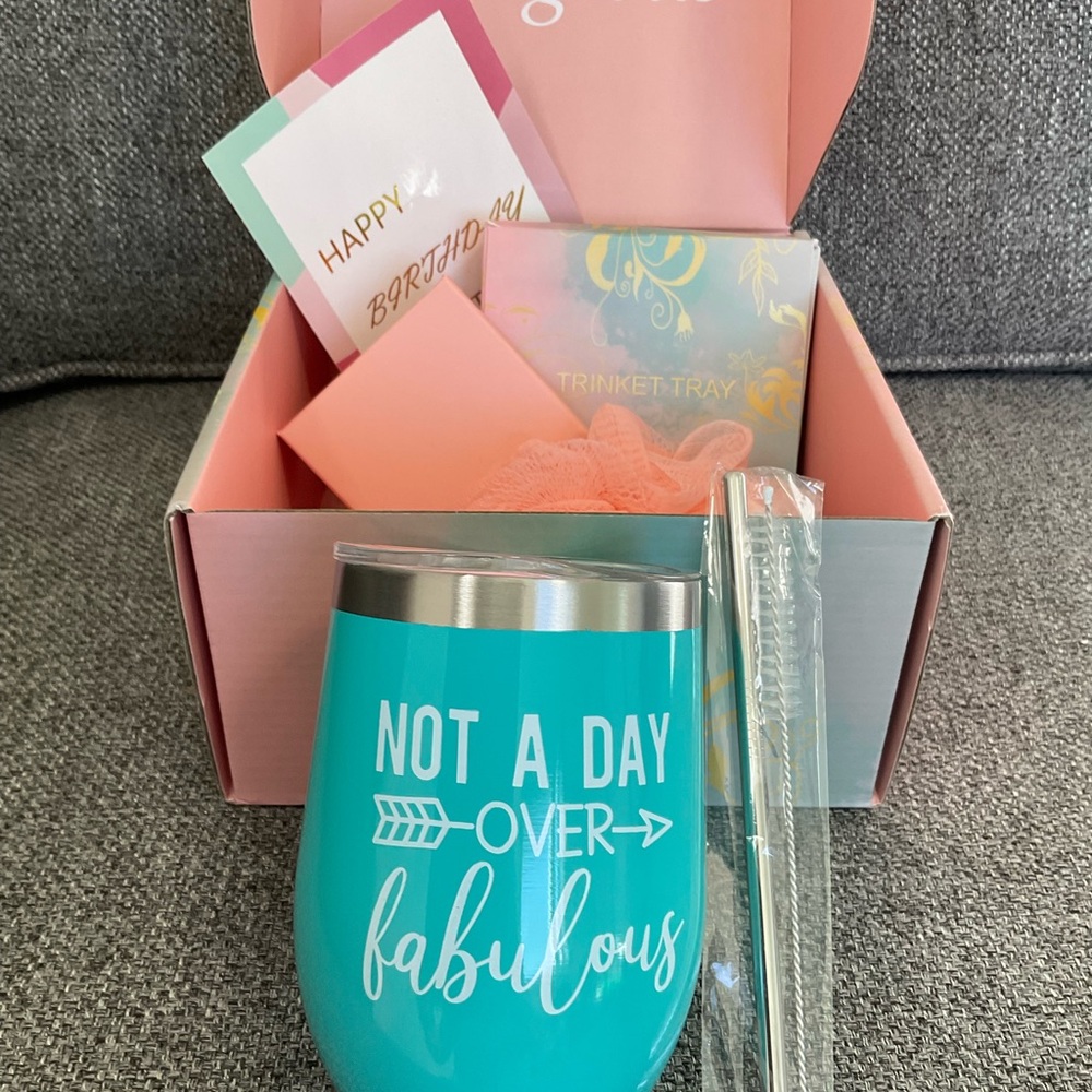 New Birthday Gift Set For Women View 5